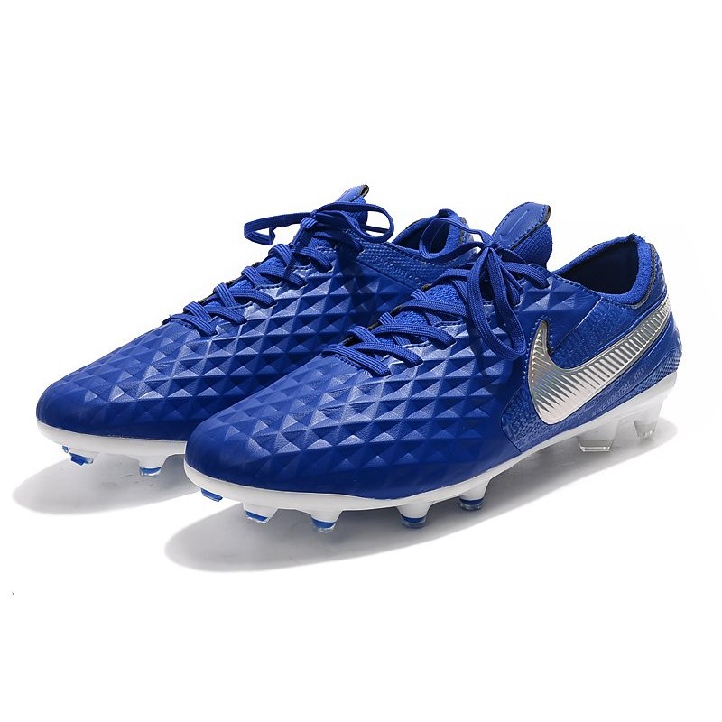 nike tiempo foot